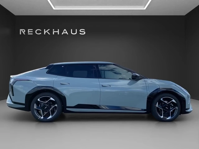 Kia EV4 FASTBACK 81kWh GT-Line PANO Warranty! - автомобили, коли, обяви за нови и употребявани 6