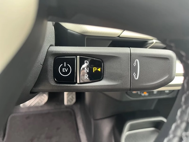 Kia EV4 GT-Line Warranty DISTR 360 H/K Winter Pack Keyless - автомобили, коли, обяви за нови и употребявани 11