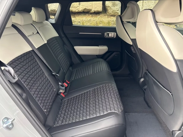 Kia EV4 GT-LINE Kia Certificate! All Options / Warranty - автомобили, коли, обяви за нови и употребявани 13