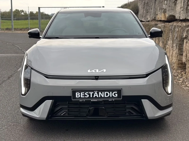 Kia EV4 GT-LINE Kia Certificate! All Options / Warranty - автомобили, коли, обяви за нови и употребявани 1