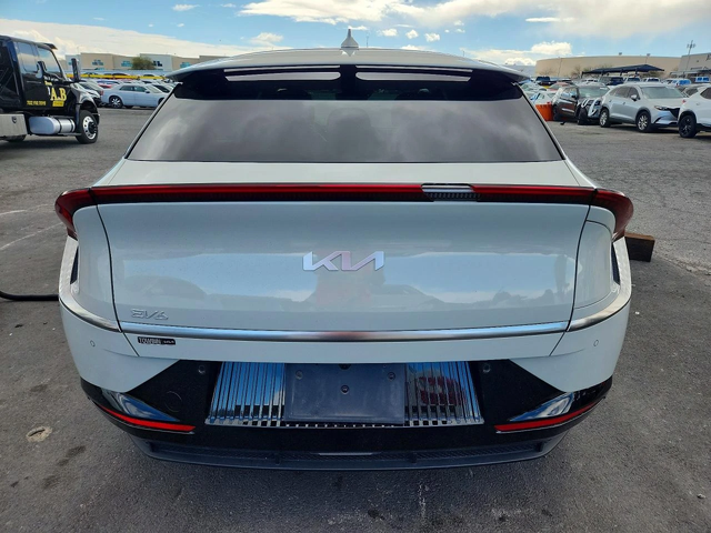 Kia EV6 МИНИМАЛНА ЩЕТА - автомобили, коли, обяви за нови и употребявани 5