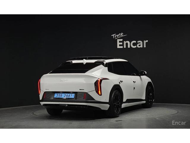 Kia EV6 EV4* LONG RANGE* 2WD* - автомобили, коли, обяви за нови и употребявани 1