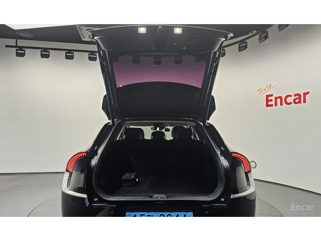 Kia EV6 * 4WD* КОЖА* ПОДГРЕВ* ОБДУХВАНЕ* КАМЕРА* - автомобили, коли, обяви за нови и употребявани 14