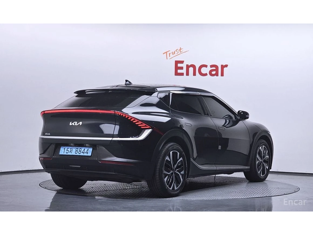 Kia EV6 * 4WD* КОЖА* ПОДГРЕВ* ОБДУХВАНЕ* КАМЕРА* - автомобили, коли, обяви за нови и употребявани 1