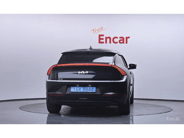 Kia EV6 * 4WD* КОЖА* ПОДГРЕВ* ОБДУХВАНЕ* КАМЕРА* - автомобили, коли, обяви за нови и употребявани 3