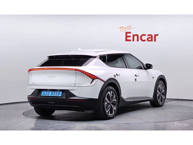 Kia EV6 * 4WD* КОЖА* ПОДГРЕВ* ОБДУХВАНЕ* КАМЕРА* - автомобили, коли, обяви за нови и употребявани 1