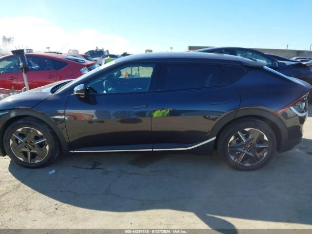 Kia EV6 * LIGHT* LONG RANGE* - автомобили, коли, обяви за нови и употребявани 10