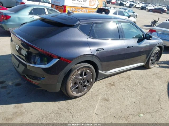 Kia EV6 * LIGHT* LONG RANGE* - автомобили, коли, обяви за нови и употребявани 3