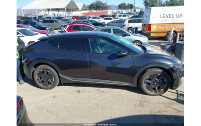 Kia EV6 * LIGHT* LONG RANGE* - автомобили, коли, обяви за нови и употребявани 9