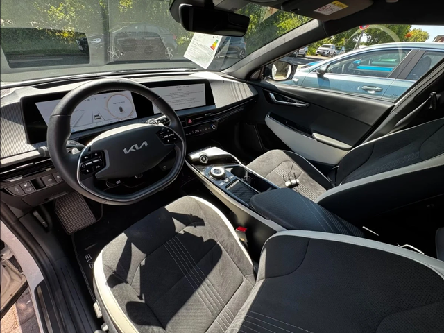 Kia EV6 GT-Line* 4WD* Meridian - автомобили, коли, обяви за нови и употребявани 3