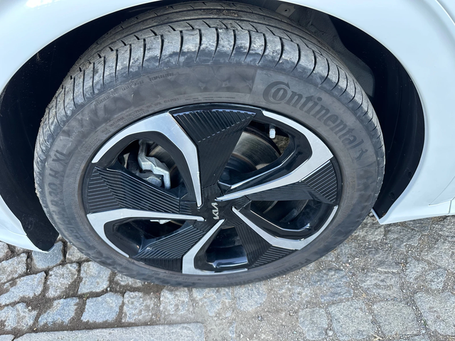 Kia EV6 GT-line/Panorama/4x4 - автомобили, коли, обяви за нови и употребявани 8