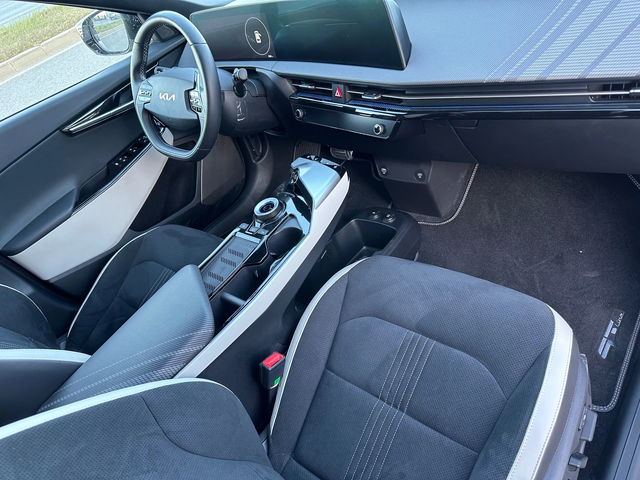 Kia EV6 GT-line/Panorama/4x4 - автомобили, коли, обяви за нови и употребявани 9