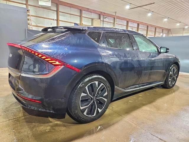Kia EV6 WIND - автомобили, коли, обяви за нови и употребявани 2
