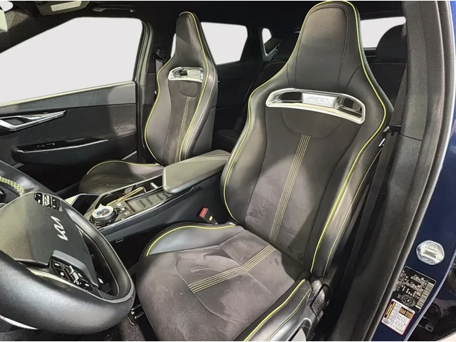 Kia EV6 2023 Kia EV6 GT - автомобили, коли, обяви за нови и употребявани 8