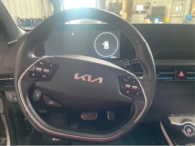 Kia EV6 AWD Long Range* GT-Line Pkg 1* 360* ОБДУХ - автомобили, коли, обяви за нови и употребявани 13