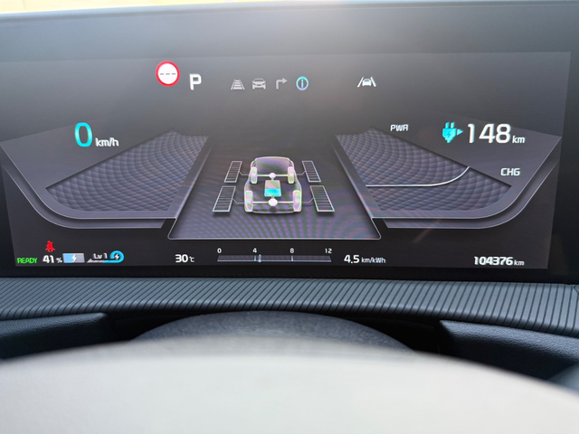 KIA EV6 - автомобили, коли, обяви за нови и употребявани 18
