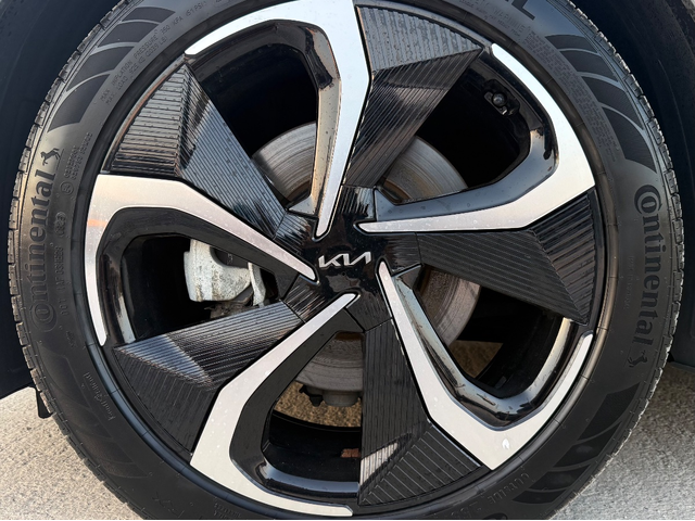 KIA EV6 - автомобили, коли, обяви за нови и употребявани 21