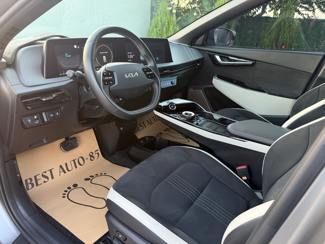 KIA EV6 - автомобили, коли, обяви за нови и употребявани 8