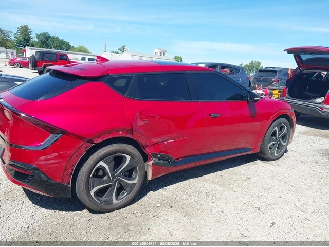 Kia EV6 2022 KIA EV6 GT-LINE - автомобили, коли, обяви за нови и употребявани 4