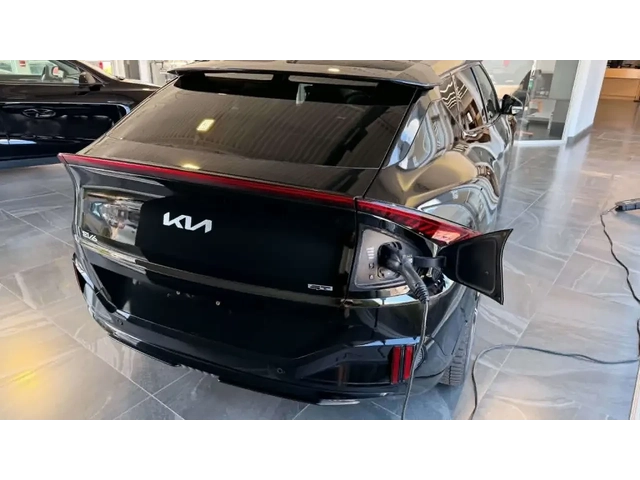 Kia EV6 2024 GT* 39 000km* Фиксирана цена - автомобили, коли, обяви за нови и употребявани 2