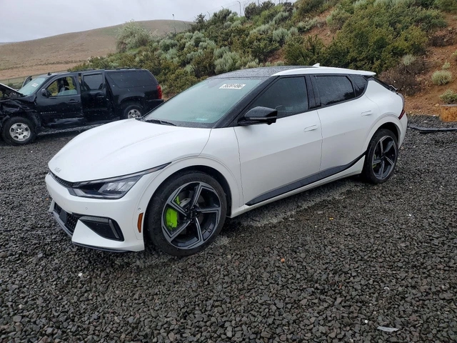 Kia EV6 2023 KIA EV6 GT - автомобили, коли, обяви за нови и употребявани 2