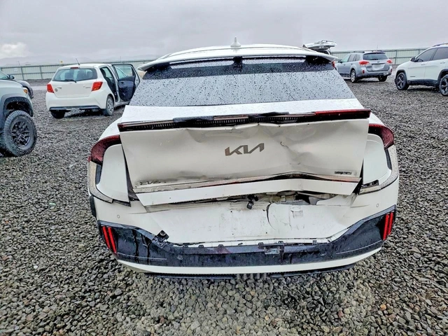 Kia EV6 2023 KIA EV6 GT - автомобили, коли, обяви за нови и употребявани 4