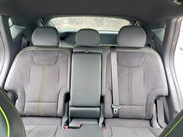 Kia EV6 2023 KIA EV6 GT - автомобили, коли, обяви за нови и употребявани 9
