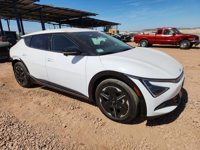 Kia EV6 2025 KIA EV6 WIND - автомобили, коли, обяви за нови и употребявани 0