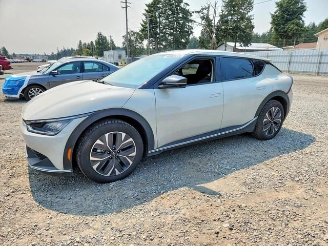 Kia EV6 Light Long Range AWD - автомобили, коли, обяви за нови и употребявани 0