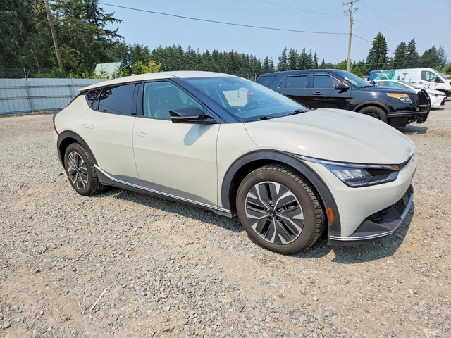 Kia EV6 Light Long Range AWD - автомобили, коли, обяви за нови и употребявани 3
