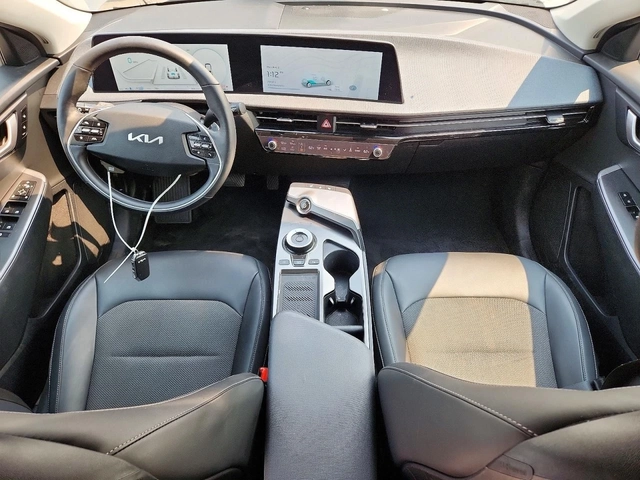 Kia EV6 Light Long Range AWD - автомобили, коли, обяви за нови и употребявани 7
