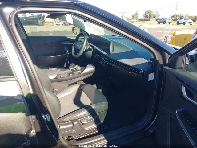 Kia EV6 Light - автомобили, коли, обяви за нови и употребявани 3