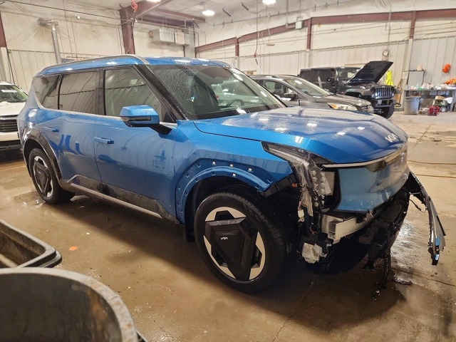 Kia EV9 LAND AWD - автомобили, коли, обяви за нови и употребявани 3