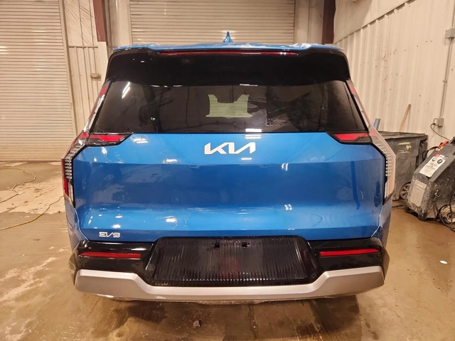 Kia EV9 LAND AWD - автомобили, коли, обяви за нови и употребявани 5