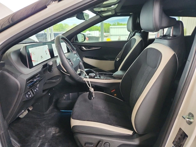 Kia EV9 GT LINE | 4X4 - автомобили, коли, обяви за нови и употребявани 6