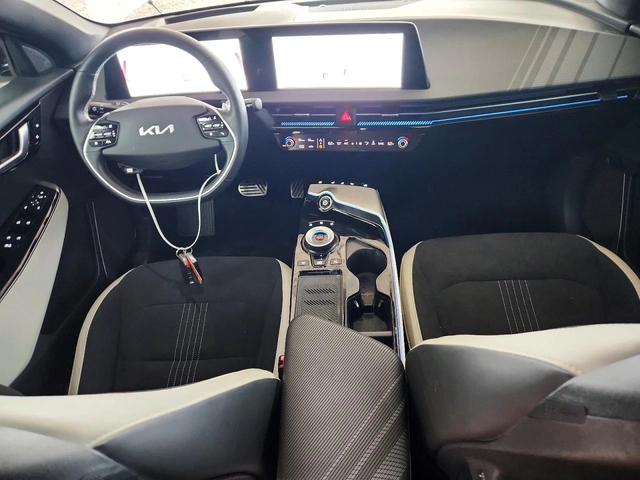 Kia EV9 GT LINE | 4X4 - автомобили, коли, обяви за нови и употребявани 7