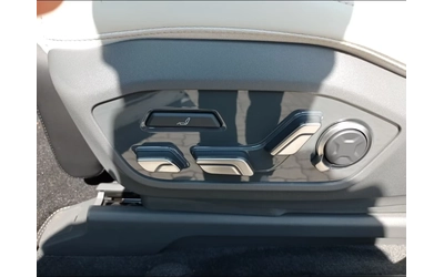 Kia EV9 GT-LINE 6s Launch Edition Relaxation (Capt Seats) - автомобили, коли, обяви за нови и употребявани 13