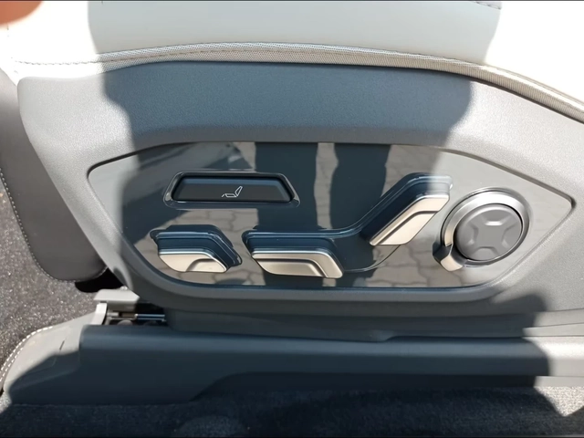 Kia EV9 GT-LINE 6s Launch Edition Relaxation (Capt Seats) - автомобили, коли, обяви за нови и употребявани 13
