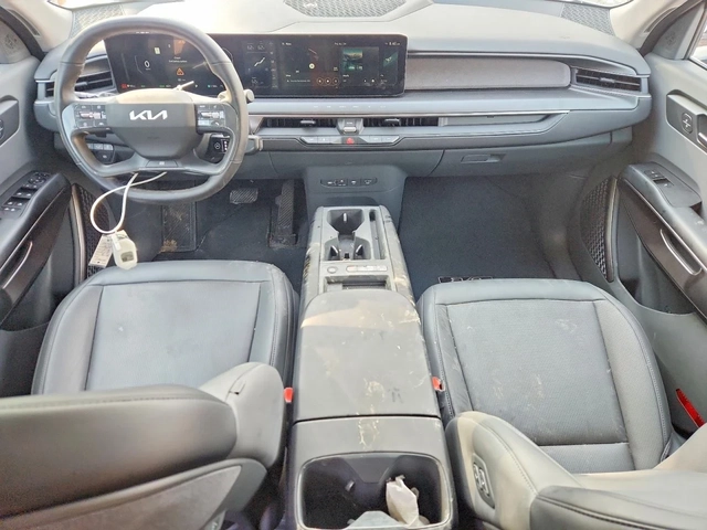 Kia EV9 LIGHT - автомобили, коли, обяви за нови и употребявани 7