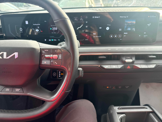 Kia EV9 AWD - автомобили, коли, обяви за нови и употребявани 8
