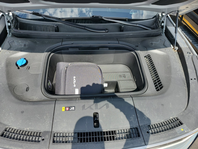 Kia EV9 N/A AWD - автомобили, коли, обяви за нови и употребявани 17
