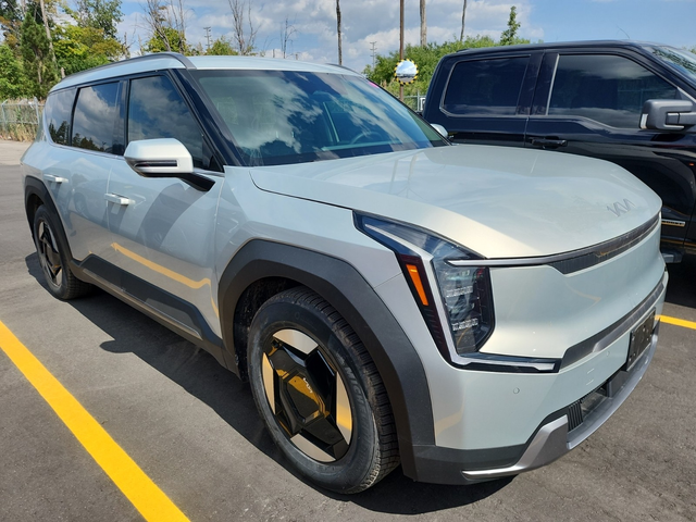 Kia EV9 N/A AWD - автомобили, коли, обяви за нови и употребявани 1