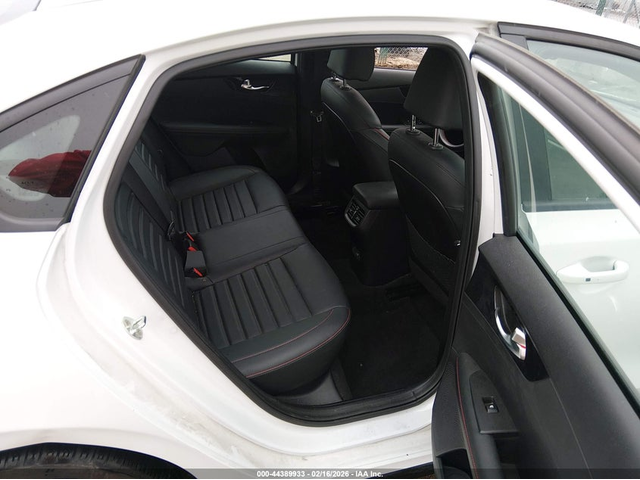 Kia Forte 1.6L I-4 DI, DOHC, VVT, TURBO, 201HP Front Wheel Drive - автомобили, коли, обяви за нови и употребявани 7