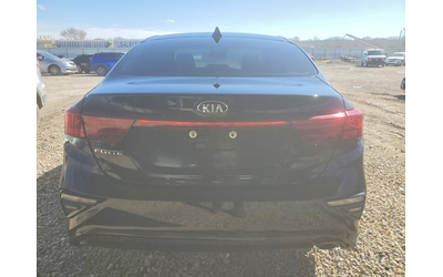 kia-forte-2-0l-4-front-wheel-drive - 5