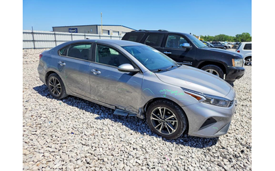 kia-forte-2-0l-4-front-wheel-drive - 3
