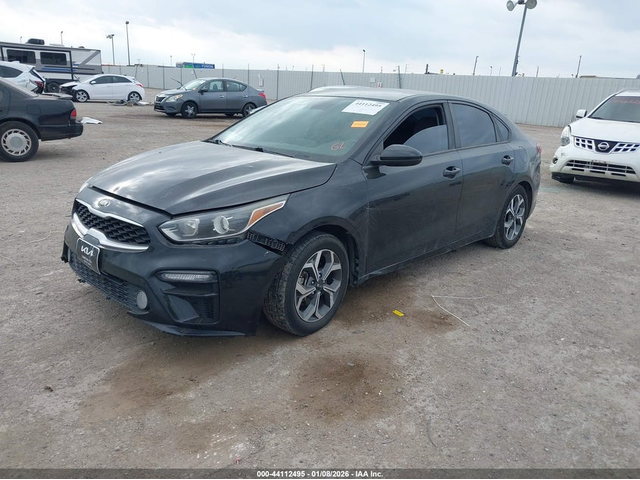 Kia Forte 2.0L I-4 DOHC, VVT, 147HP Front Wheel Drive - автомобили, коли, обяви за нови и употребявани 1