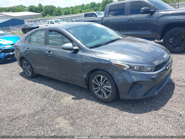 Kia Forte 2.0L I-4 DOHC, VVT, 147HP Front Wheel Drive - автомобили, коли, обяви за нови и употребявани 0