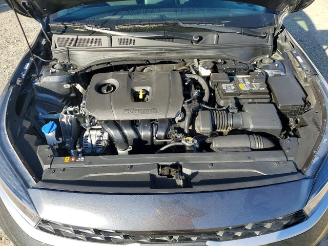 Kia Forte 2 L 4 Front-wheel Drive - автомобили, коли, обяви за нови и употребявани 11