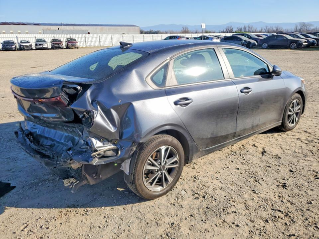 Kia Forte 2 L 4 Front-wheel Drive - автомобили, коли, обяви за нови и употребявани 2