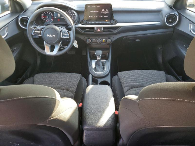 Kia Forte 2 L 4 Front-wheel Drive - автомобили, коли, обяви за нови и употребявани 7